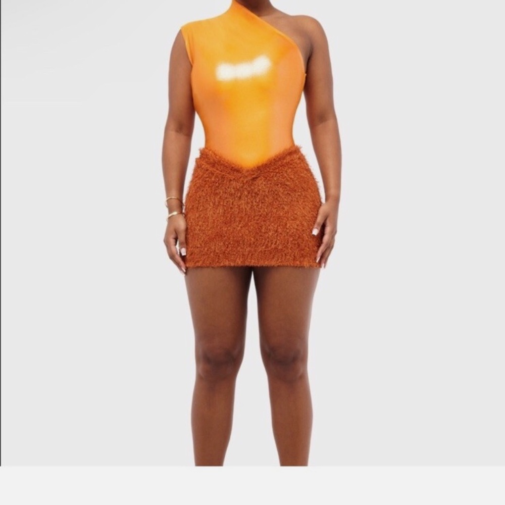Coucoo Kaibu Anemone Orange Fuzzy Mini Skirt + Jani Bodysuit (set)